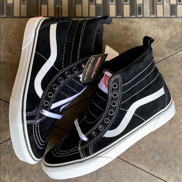 VANS SK8-HI MTE BLACK/TRUE WHITE WMNS - Picture 4 of 16